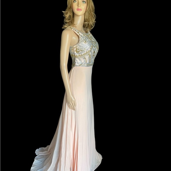 Foryoudress peach Sequin maxi
Dress size 6 - Picture 11 of 14